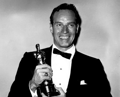 Charlton Heston with his Oscar for Best Actor in BEN HUR, 1960
