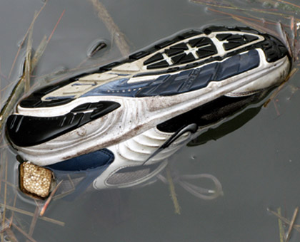 Shoe floating